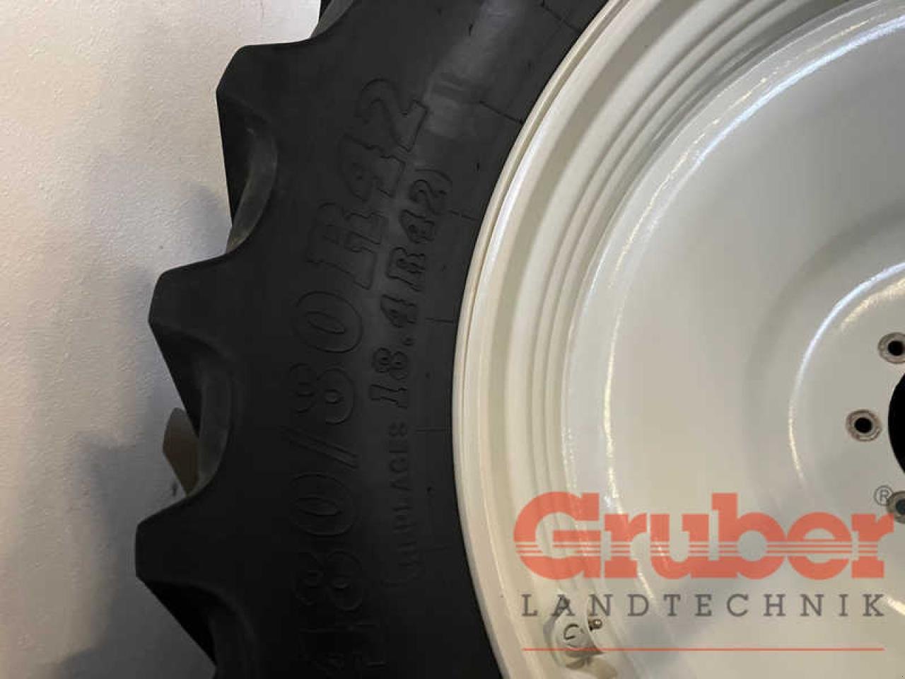 Rad des Typs BKT 420/85R28 - 480/80R42, Gebrauchtmaschine in Ampfing (Bild 3)