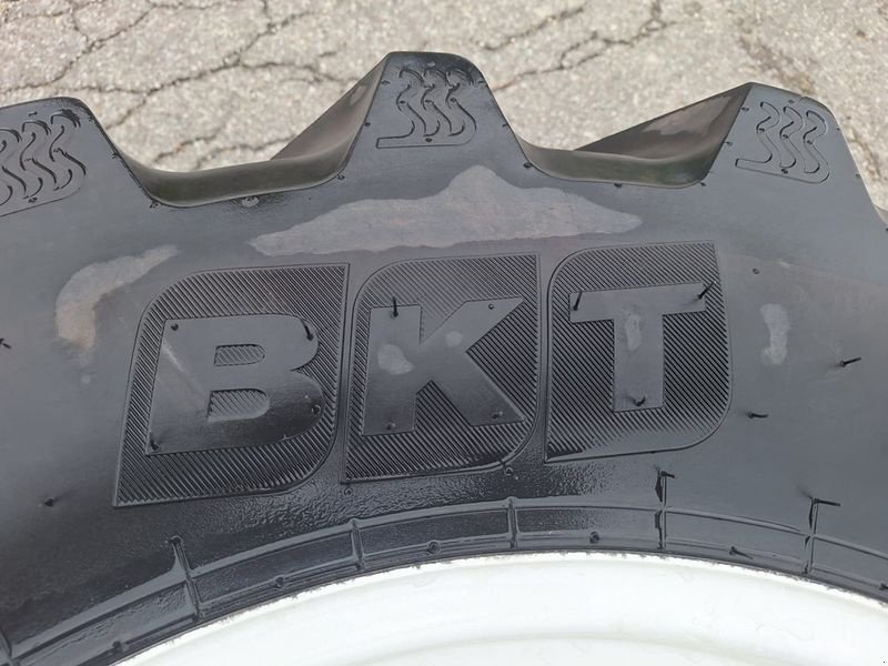Rad des Typs BKT 440/65 R 28  Kompletträder, Gebrauchtmaschine in St. Marienkirchen (Bild 5)