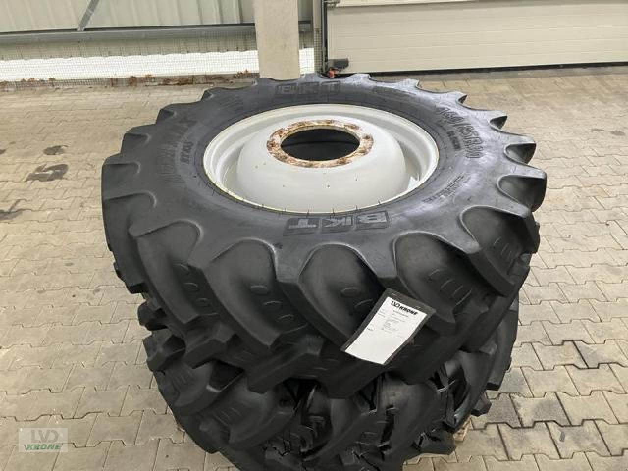 Rad des Typs BKT 460/85R30, Gebrauchtmaschine in Spelle (Bild 2)