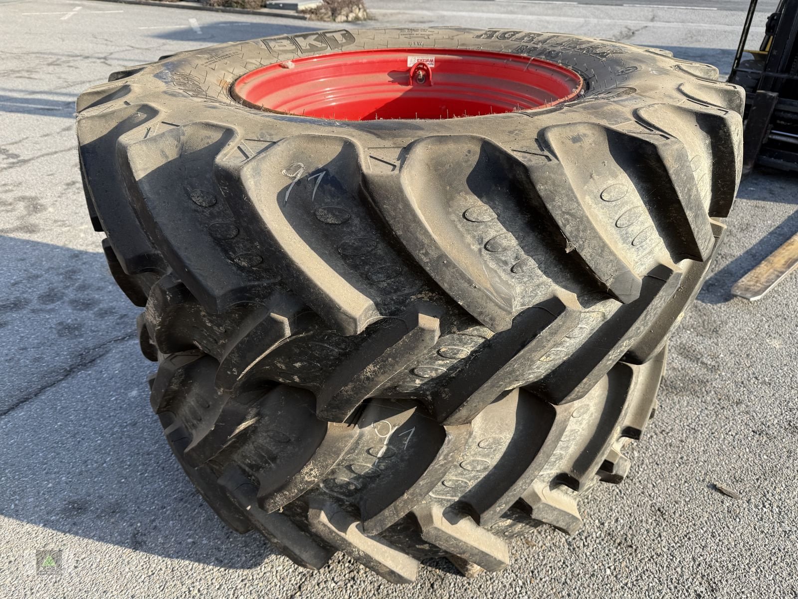 Rad typu BKT 480/70 R30, Gebrauchtmaschine v Markt Hartmannsdorf (Obrázok 1)