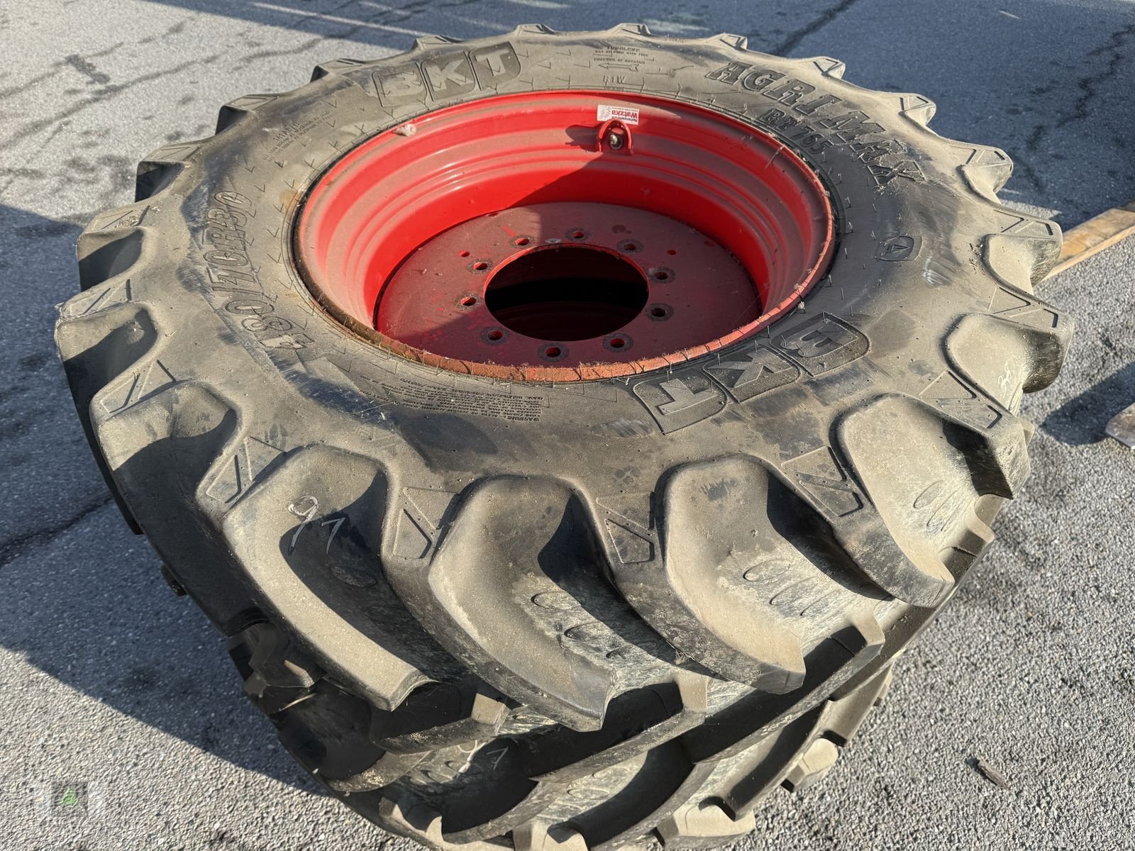 Rad типа BKT 480/70 R30, Gebrauchtmaschine в Markt Hartmannsdorf (Фотография 3)