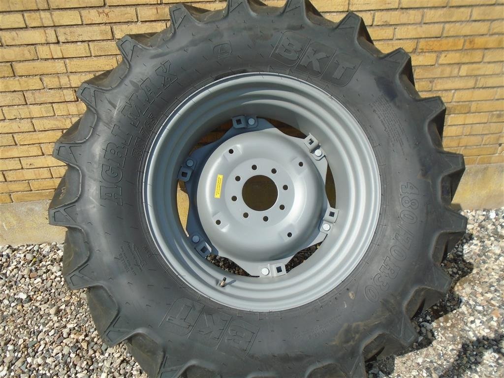 Rad typu BKT 480/70 R30, Gebrauchtmaschine v Viborg (Obrázek 2)