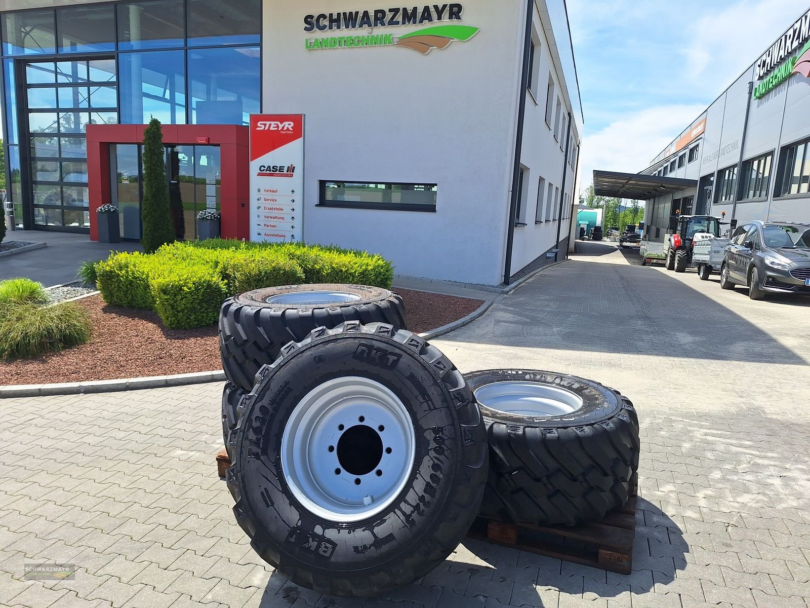 Rad des Typs BKT 500/60R22,5 ET0, Neumaschine in Aurolzmünster (Bild 3)
