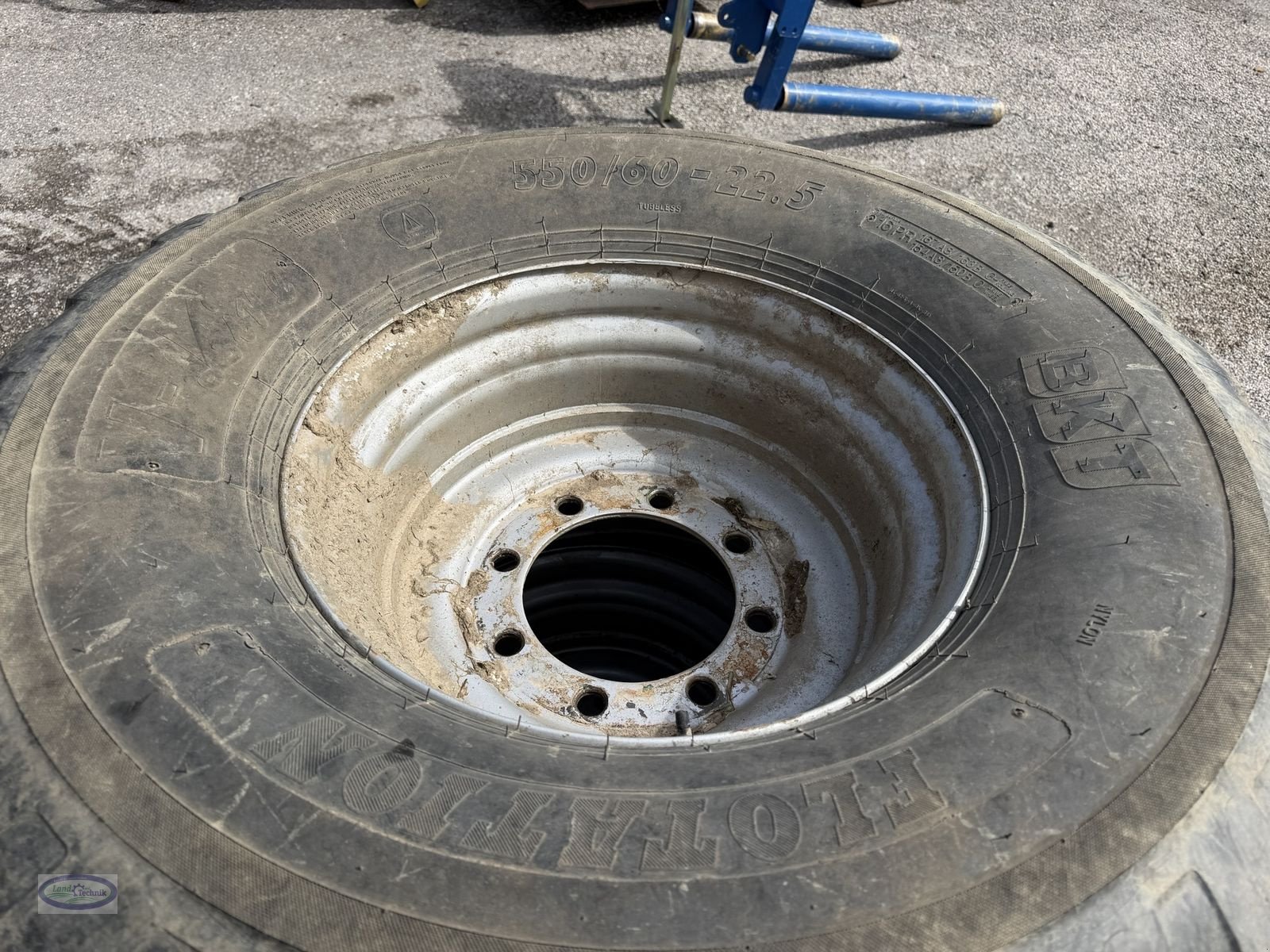 Rad tip BKT 550/60-22,5, Gebrauchtmaschine in Münzkirchen (Poză 3)