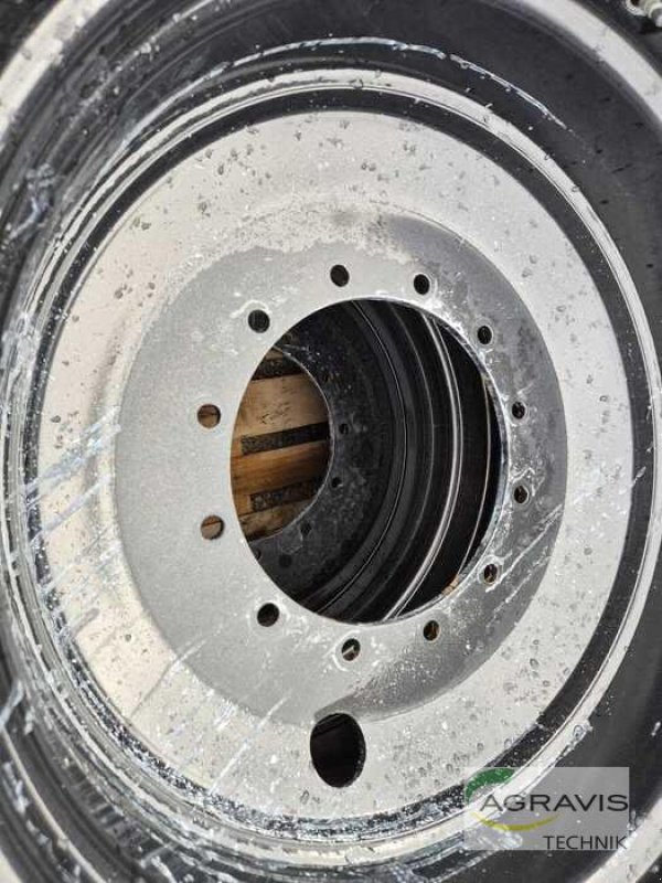 Rad van het type BKT 600/65R34, Neumaschine in Lennestadt (Foto 5)