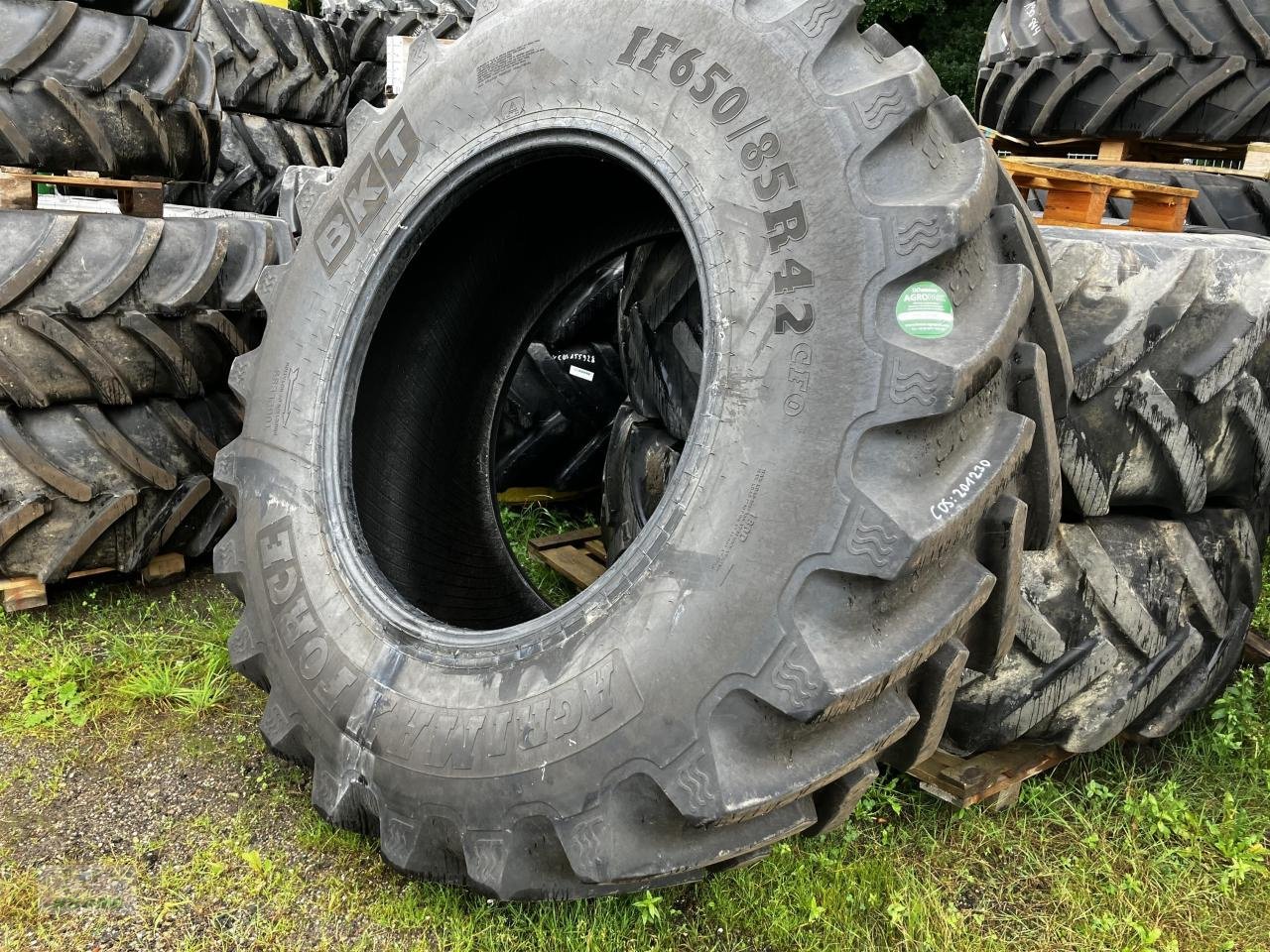 Rad des Typs BKT 650/85R42 IF, Gebrauchtmaschine in Alt-Mölln (Bild 1)