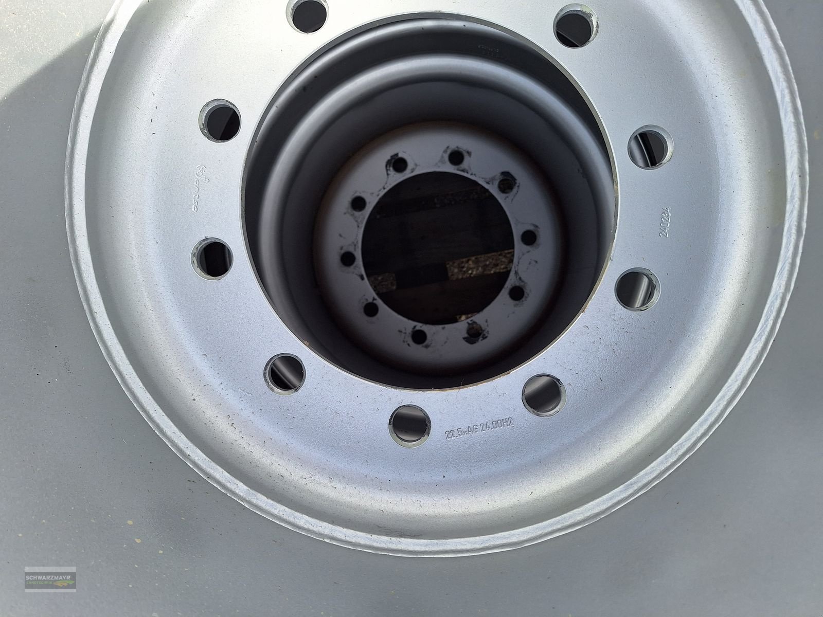 Rad des Typs BKT 700/50-22,5 FL648 ET, Neumaschine in Gampern (Bild 12)