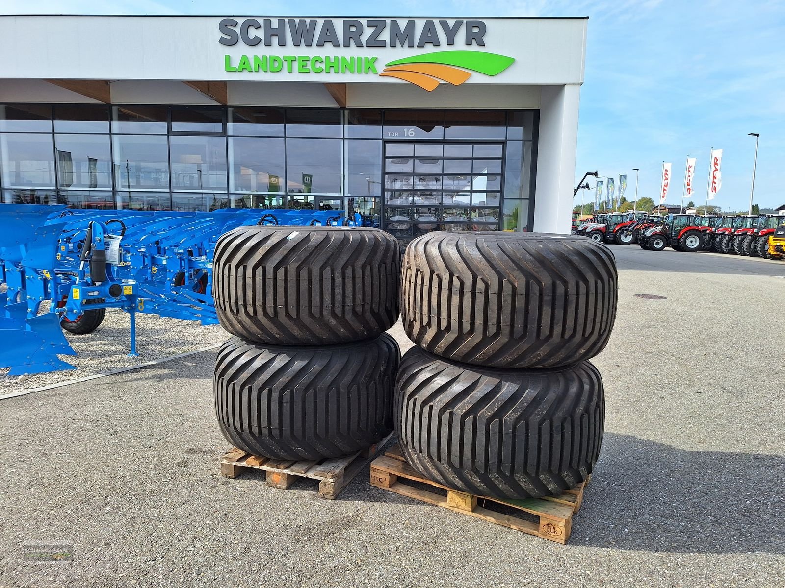 Rad des Typs BKT 700/50-22,5 FL648 ET, Neumaschine in Gampern (Bild 1)