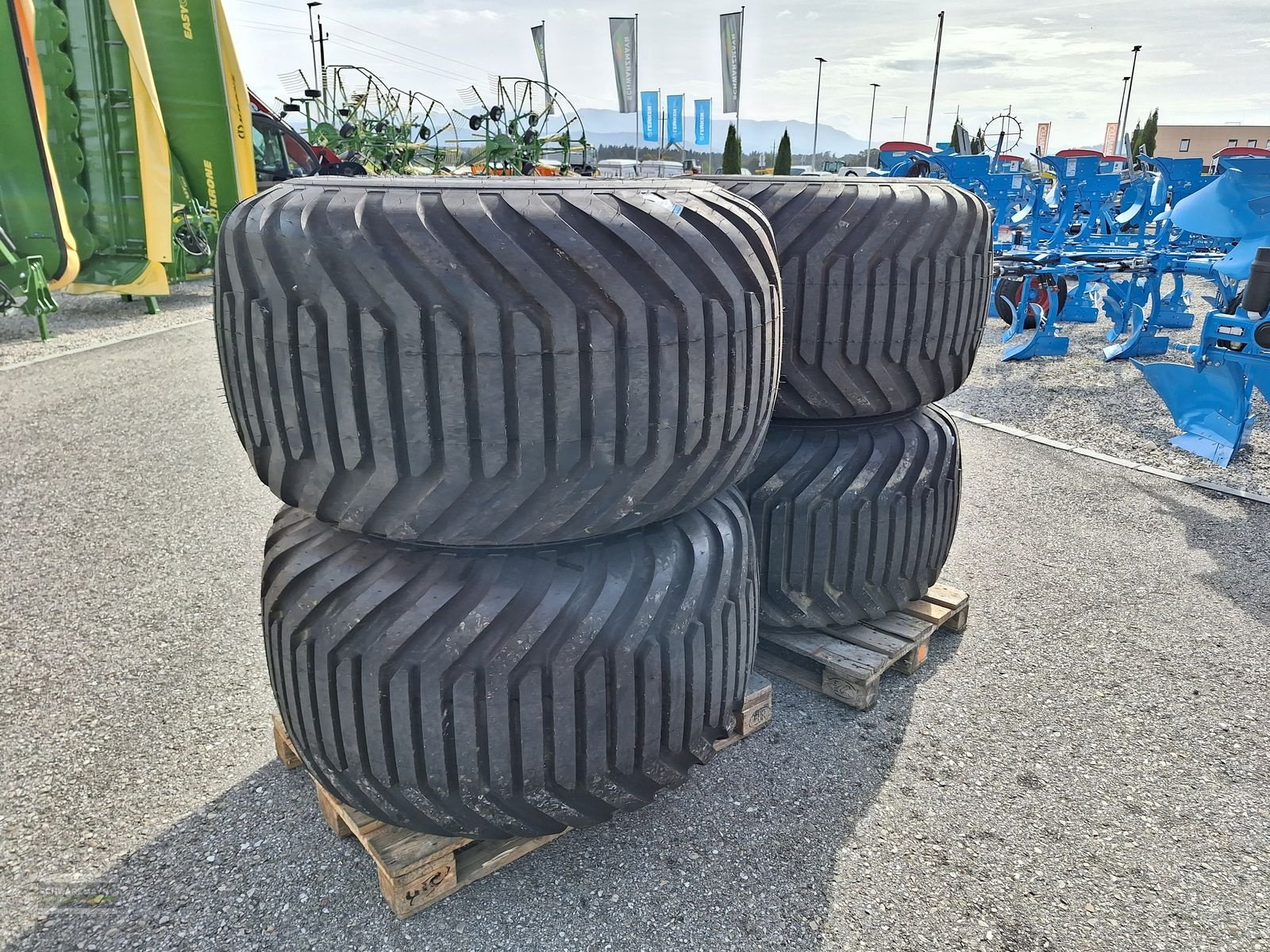 Rad des Typs BKT 700/50-22,5 FL648 ET, Neumaschine in Gampern (Bild 4)