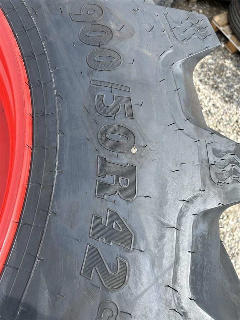 Rad des Typs BKT 900/50R42 + 710/55R30 - komplette hjul, Gebrauchtmaschine in Rødekro (Bild 4)