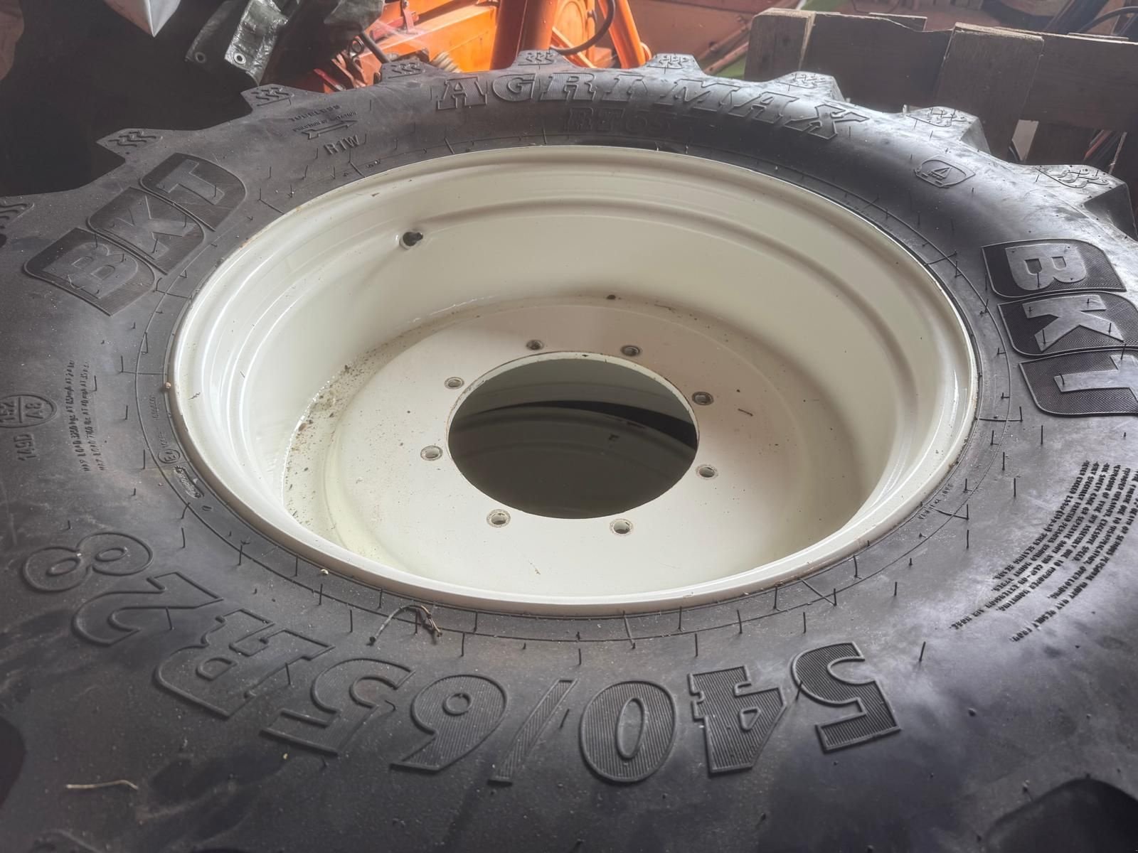 Rad του τύπου BKT AGRI MAX, Gebrauchtmaschine σε Burgkirchen (Φωτογραφία 2)