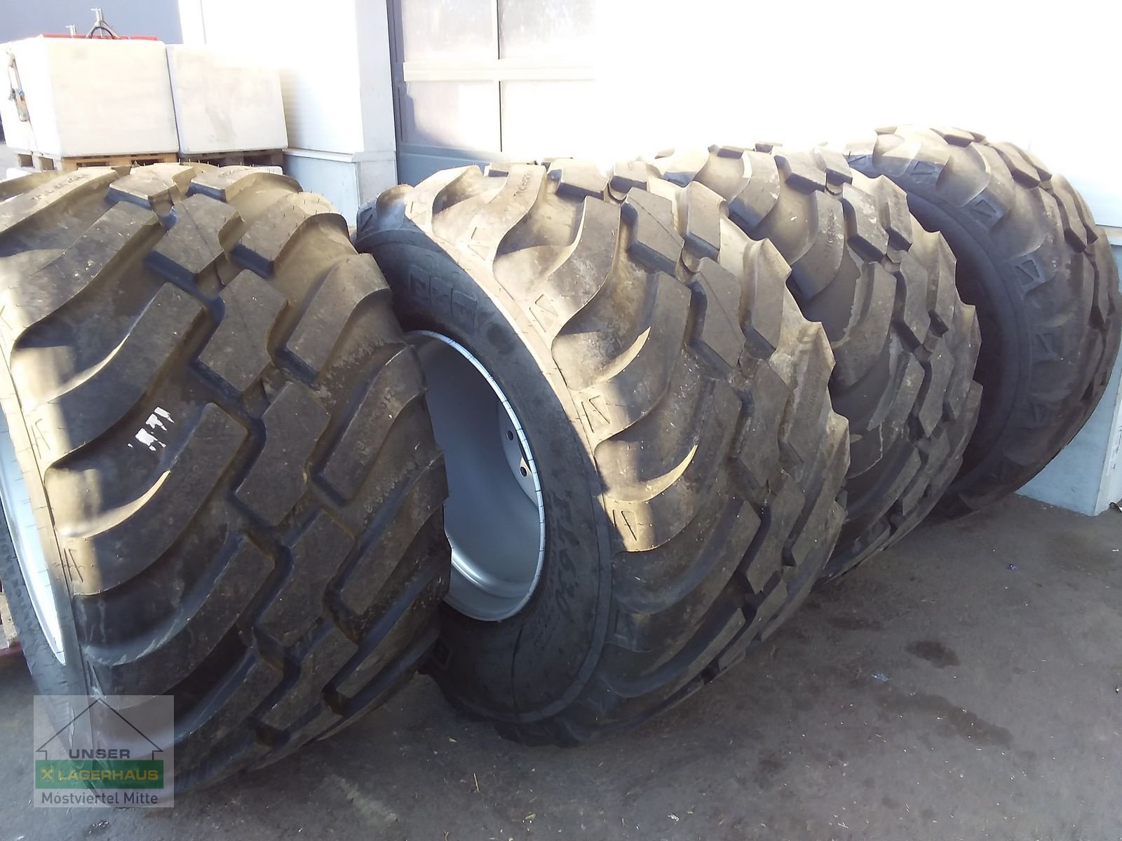 Rad des Typs BKT BKT FL 630 Ultra, Neumaschine in Bergland (Bild 3)