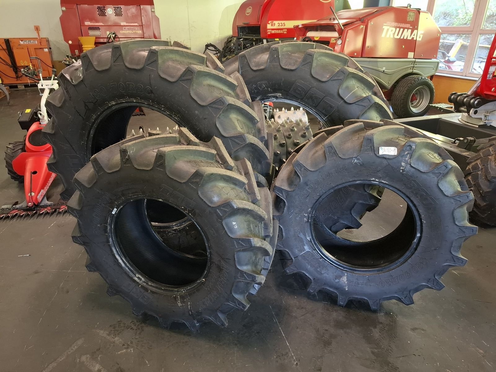 Rad des Typs BKT BKT RT 765 2x 480/70R30 2x 380/70R20, Gebrauchtmaschine in Burgkirchen (Bild 1)