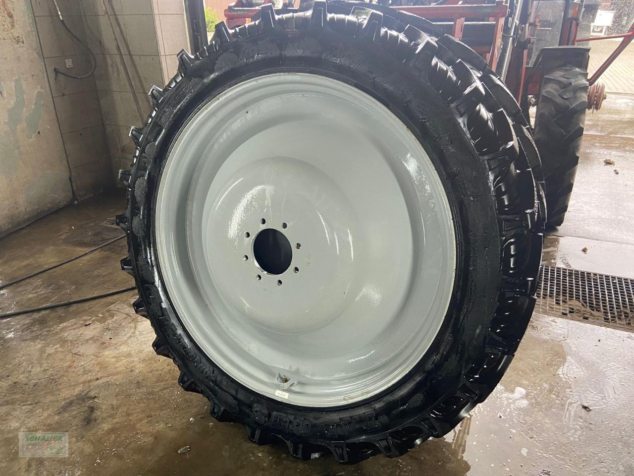 Rad типа Bohnenkamp 270/95 R42 Pflegeräder neu, 11.2 R42, Einpresstiefe 20cm, 8-Lochkreis, von MF-Traktor, Neumaschine в Geiselhöring (Фотография 1)