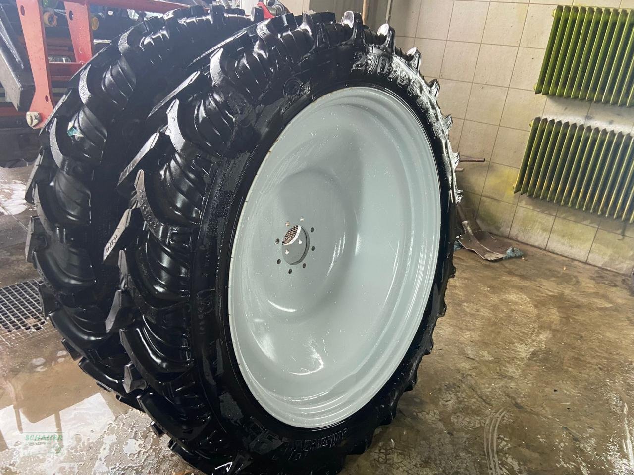 Rad типа Bohnenkamp 270/95 R42 Pflegeräder neu, 11.2 R42, Einpresstiefe 20cm, 8-Lochkreis, von MF-Traktor, Neumaschine в Geiselhöring (Фотография 2)