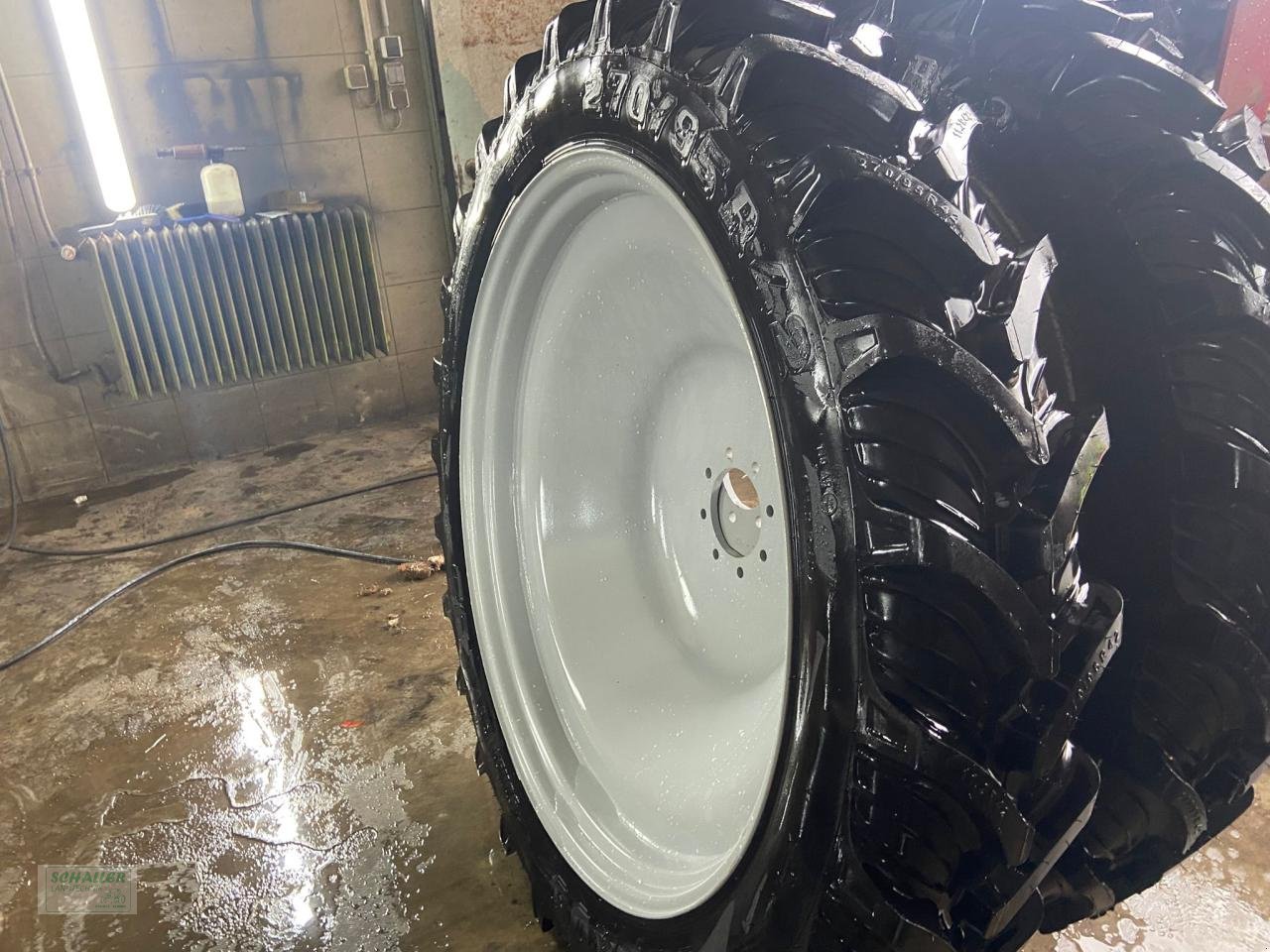 Rad типа Bohnenkamp 270/95 R42 Pflegeräder neu, 11.2 R42, Einpresstiefe 20cm, 8-Lochkreis, von MF-Traktor, Neumaschine в Geiselhöring (Фотография 3)