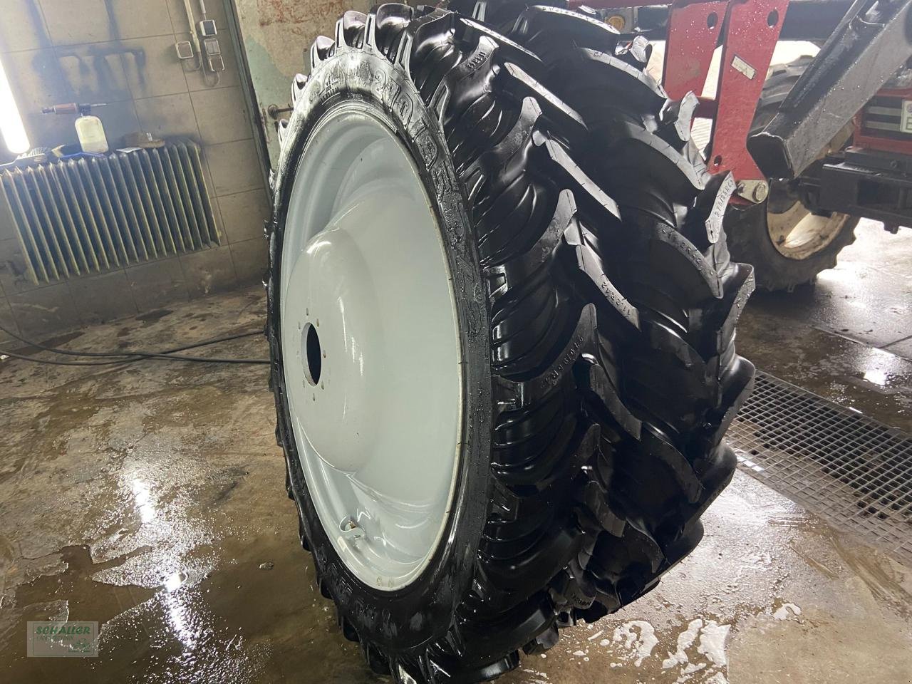 Rad типа Bohnenkamp 270/95 R42 Pflegeräder neu, 11.2 R42, Einpresstiefe 20cm, 8-Lochkreis, von MF-Traktor, Neumaschine в Geiselhöring (Фотография 4)