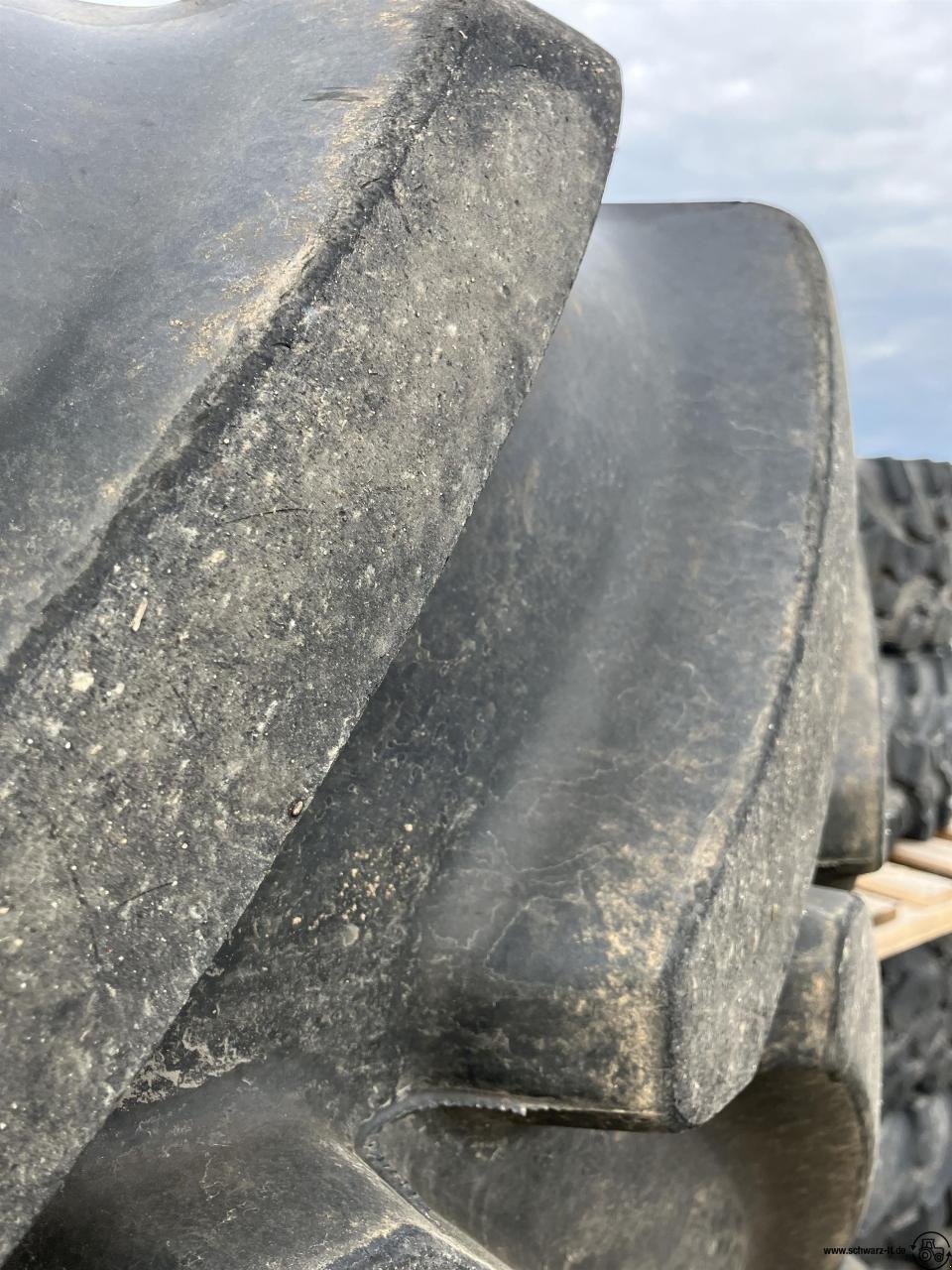 Rad of the type Bridgestone 540/65 R24 + 600/65 R38, Neumaschine in Aspach (Picture 3)