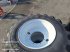 Rad des Typs Bridgestone 650/65R42+540/65R30, Neumaschine in Gampern (Bild 9)