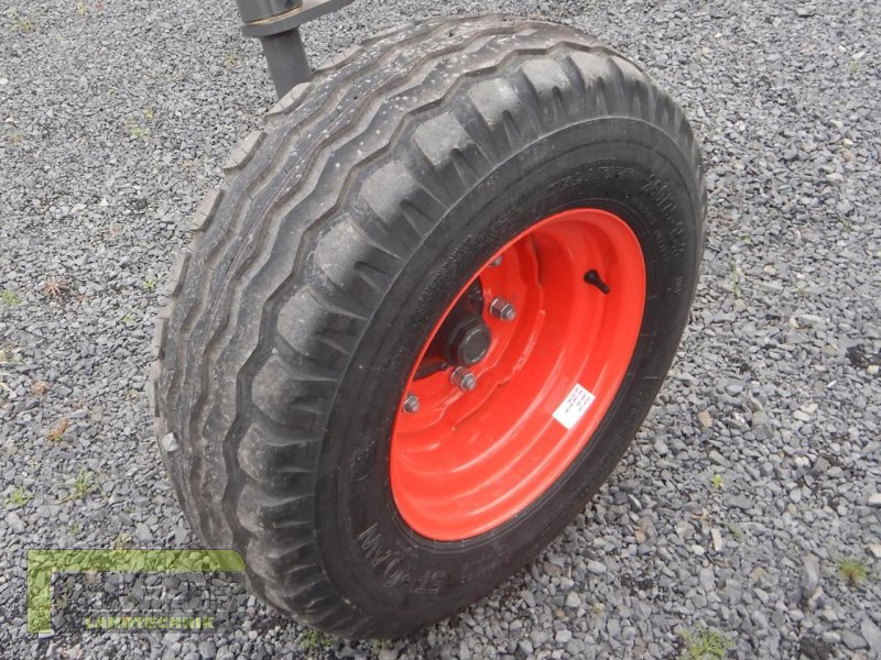 Rad от тип CLAAS 260/75-15.3  10.0/75-15.3 STARCO Kpl.-Räder, Neumaschine в Homberg/Ohm - Maulbach (Снимка 1)