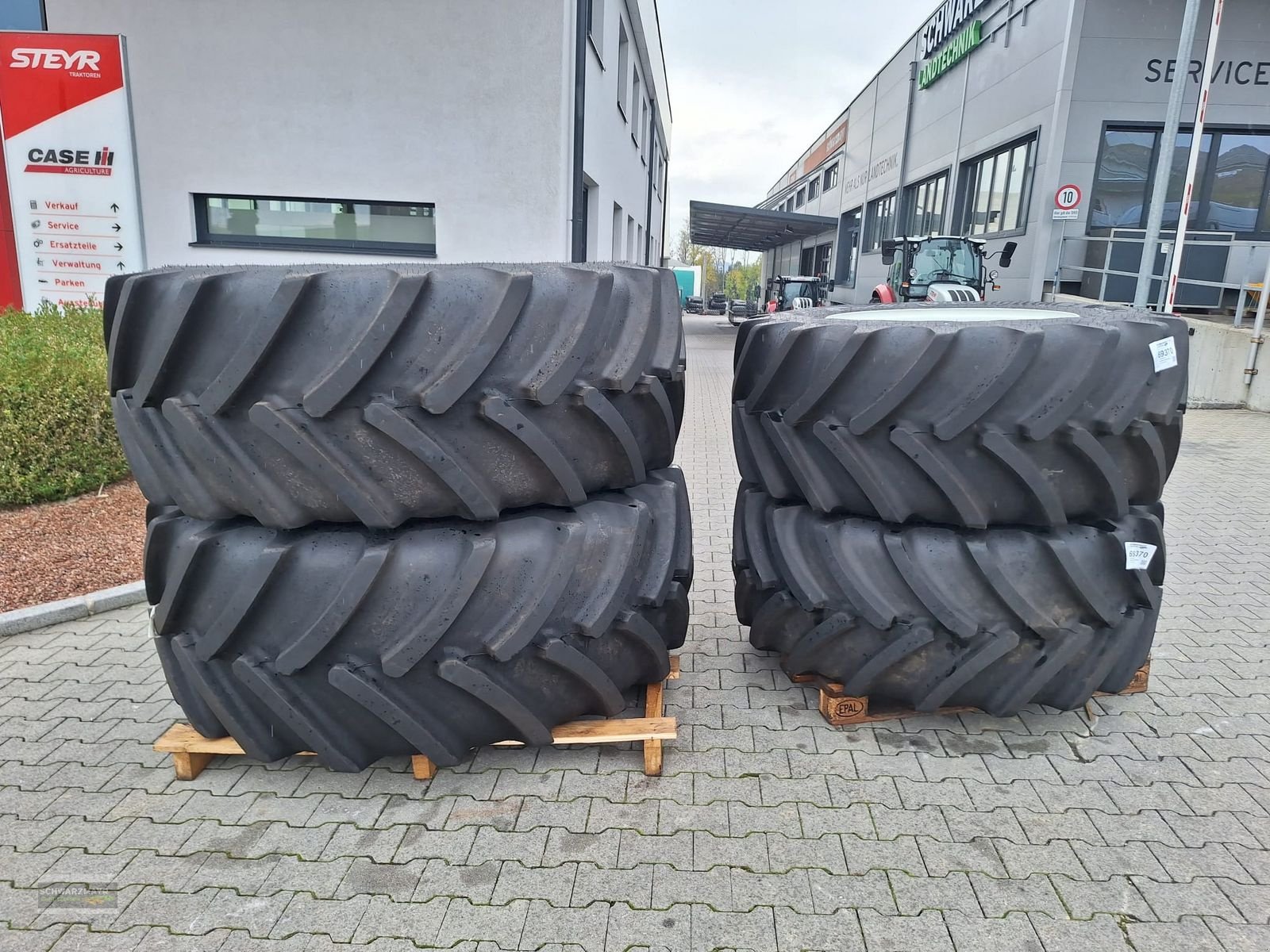 Rad typu Continental 710/60R42+600/60R30 Kompletträder, Vorführmaschine v Aurolzmünster (Obrázek 2)