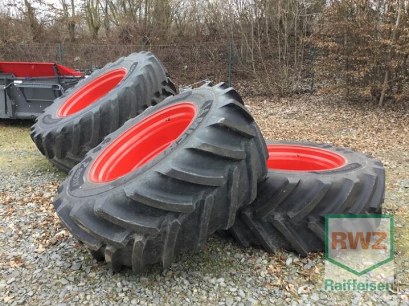 Rad of the type Fendt Bereifung Michelin AxioB, Neumaschine in Kruft (Picture 1)