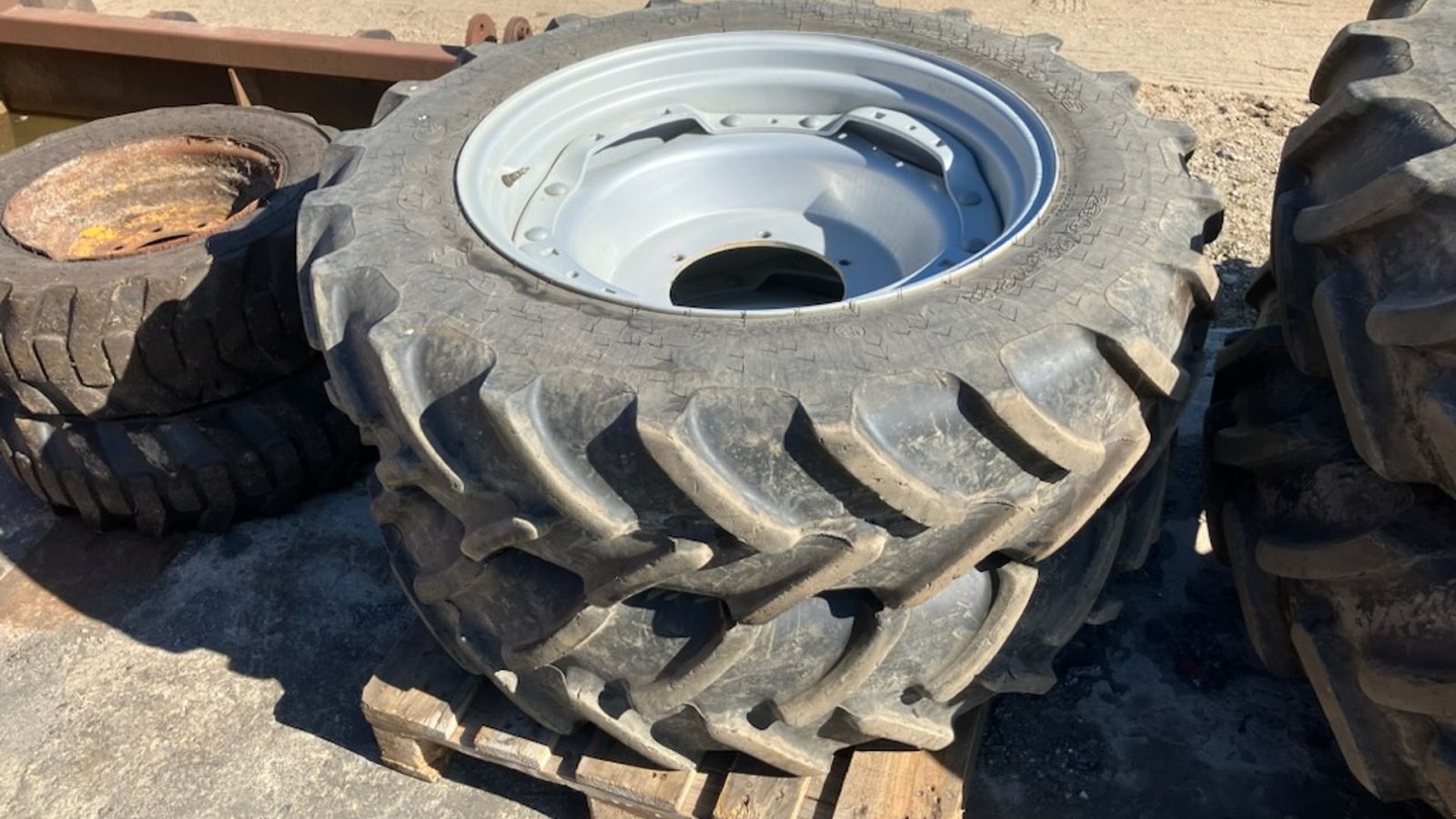 Rad Türe ait Firestone 280/85R28, Gebrauchtmaschine içinde Aabenraa (resim 1)