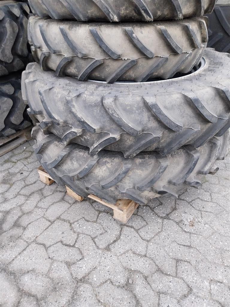 Rad typu Firestone 340/85R38 280/85R28, Gebrauchtmaschine v Danmark (Obrázek 1)