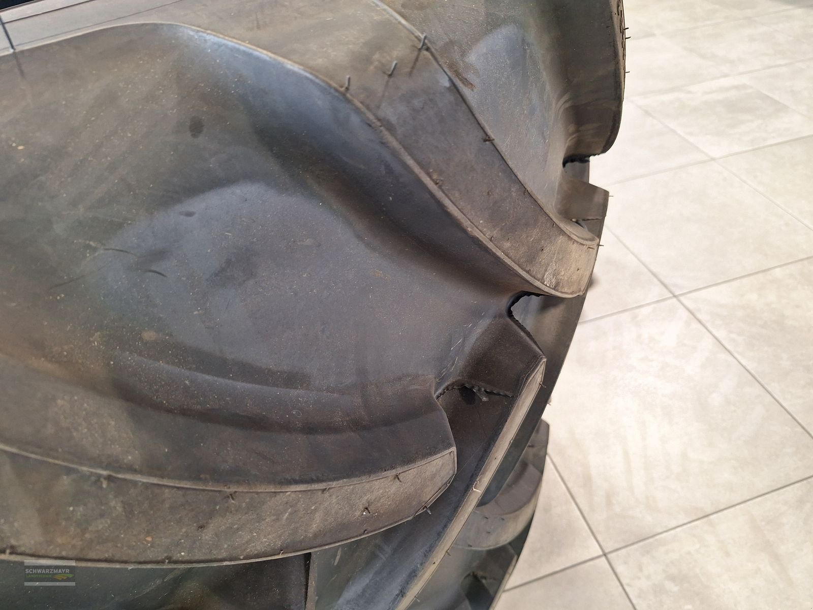 Rad typu Firestone 540/65R28, Neumaschine v Gampern (Obrázek 10)