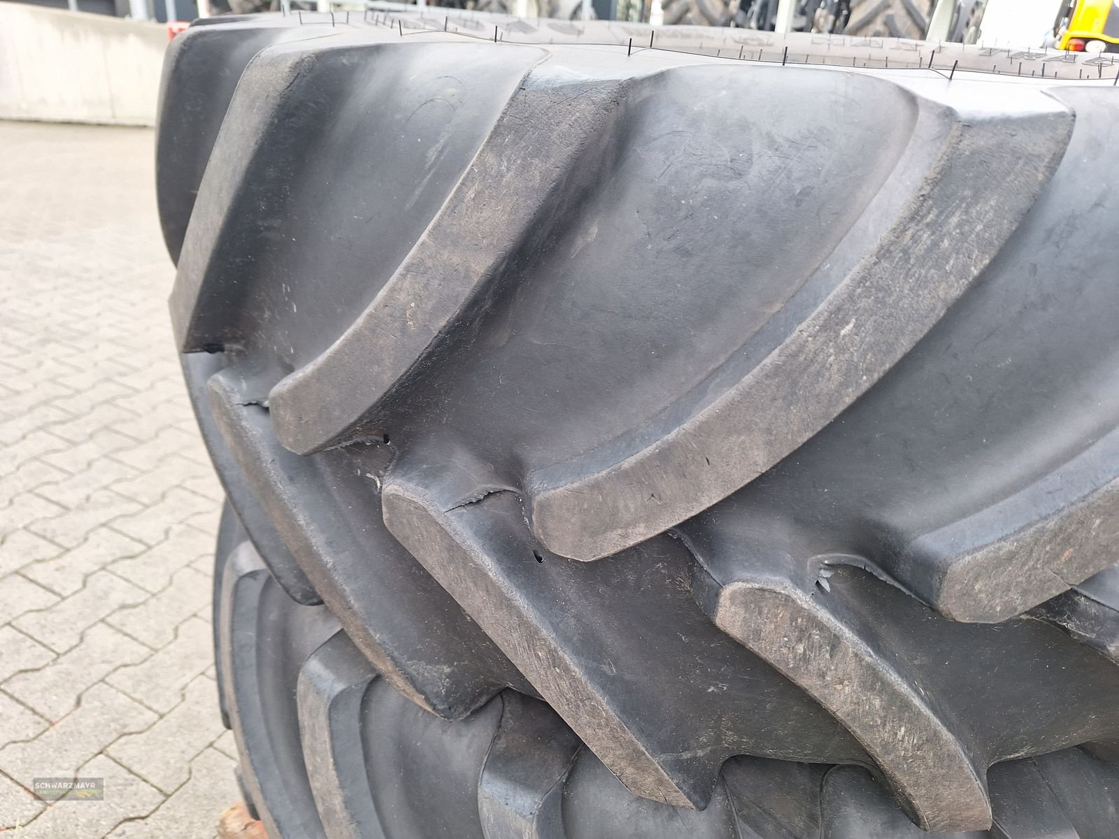 Rad des Typs Firestone 600/65R34+480/65R24, Vorführmaschine in Aurolzmünster (Bild 6)