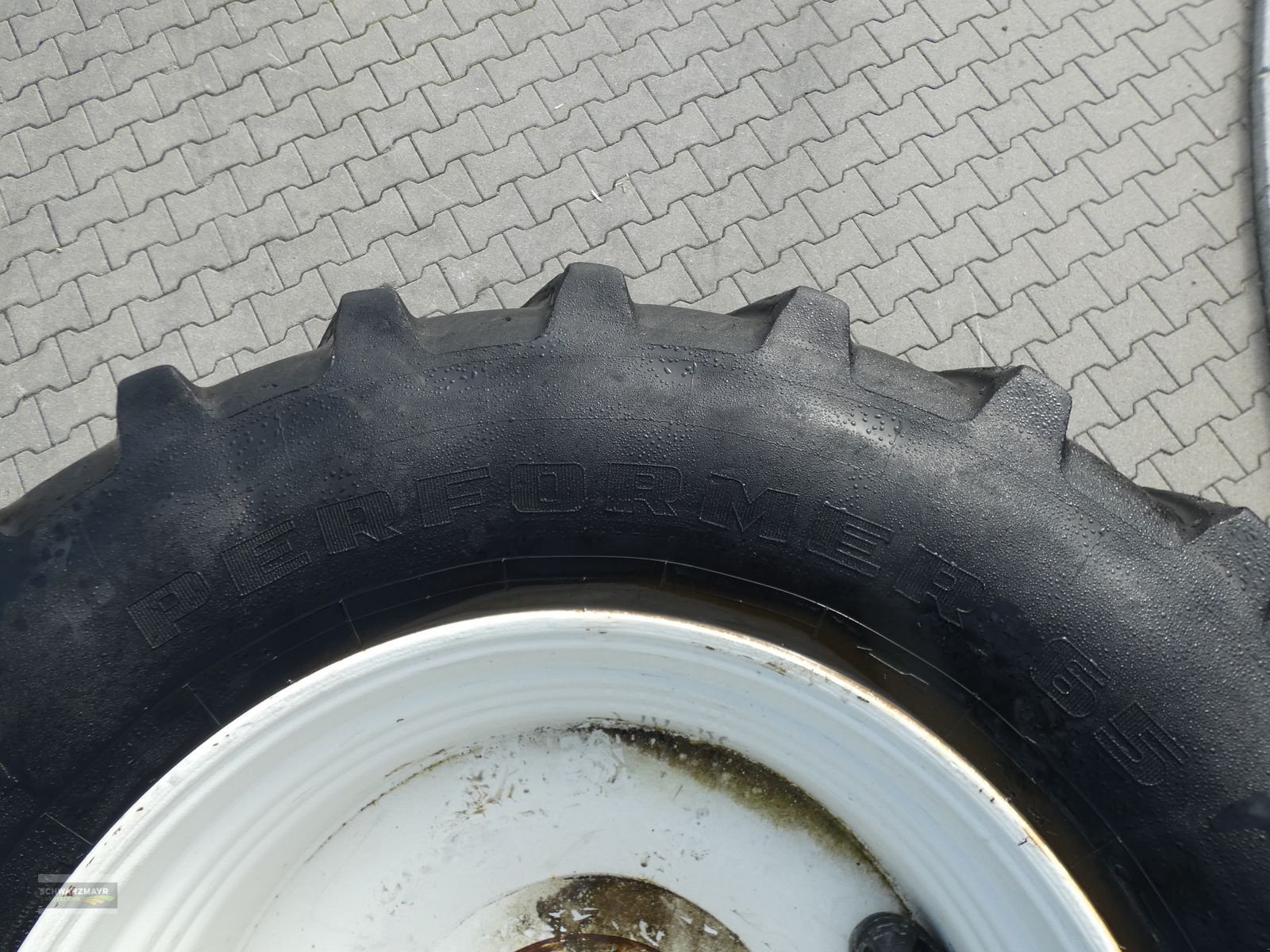 Rad des Typs Firestone 650/65R38, Gebrauchtmaschine in Aurolzmünster (Bild 13)