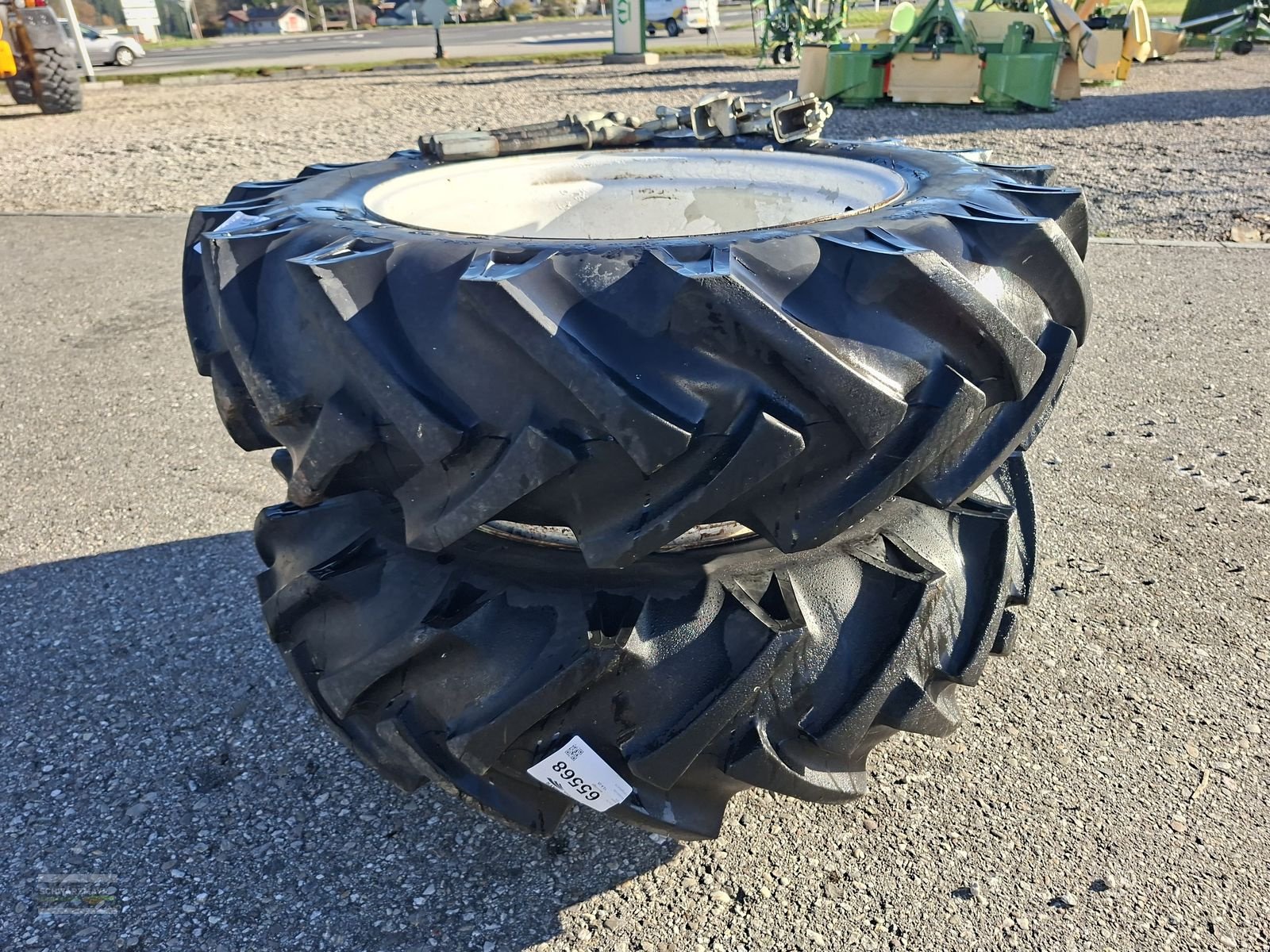 Rad typu Fulda Zwillingsreifen 12.4-28, Gebrauchtmaschine v Gampern (Obrázek 3)