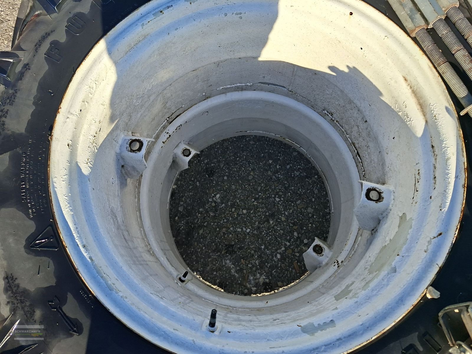 Rad typu Fulda Zwillingsreifen 12.4-28, Gebrauchtmaschine v Gampern (Obrázek 7)