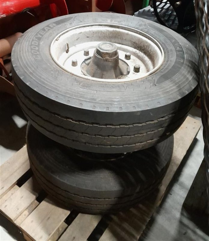 Rad des Typs GoodYear 245/70 R17.5, Gebrauchtmaschine in Horsens (Bild 1)