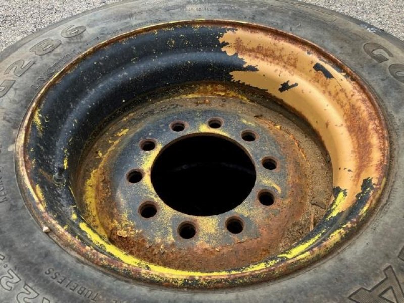 Rad des Typs GoodYear 385/65 R22.5, Gebrauchtmaschine in Tim (Bild 2)