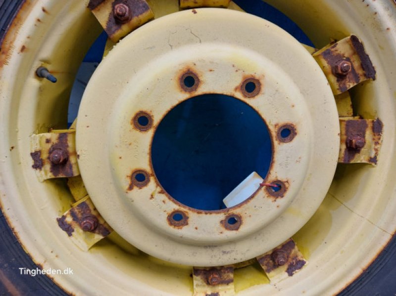 Rad des Typs John Deere 28"   12.4-R28, Gebrauchtmaschine in Hemmet (Bild 4)