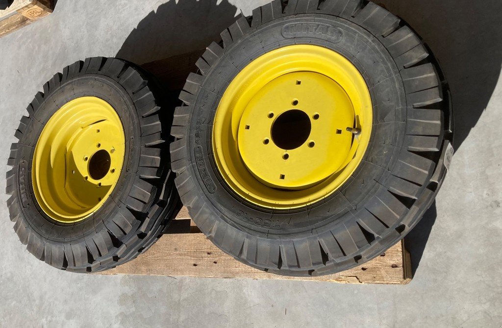 Rad of the type John Deere Sonstiges, Neumaschine in Susten (Picture 1)