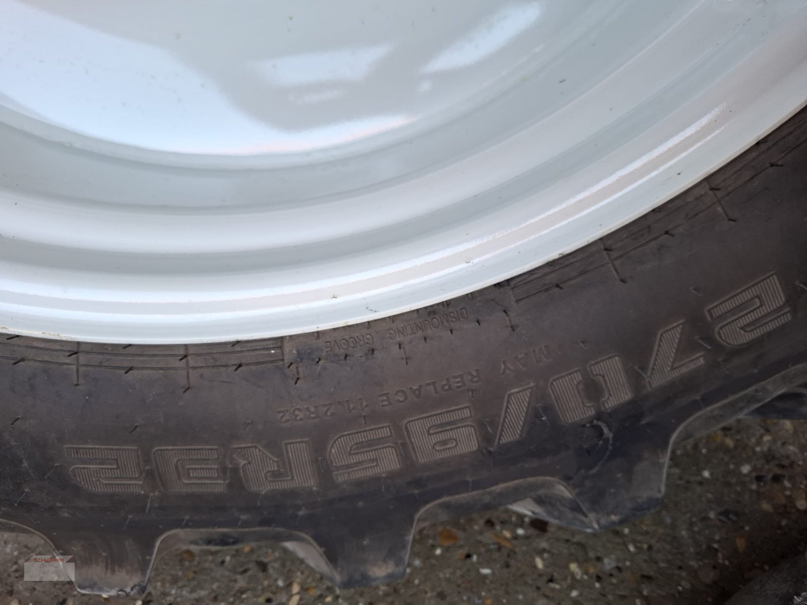 Rad del tipo Kleber 300/95 R46, Gebrauchtmaschine In Schwandorf (Immagine 5)