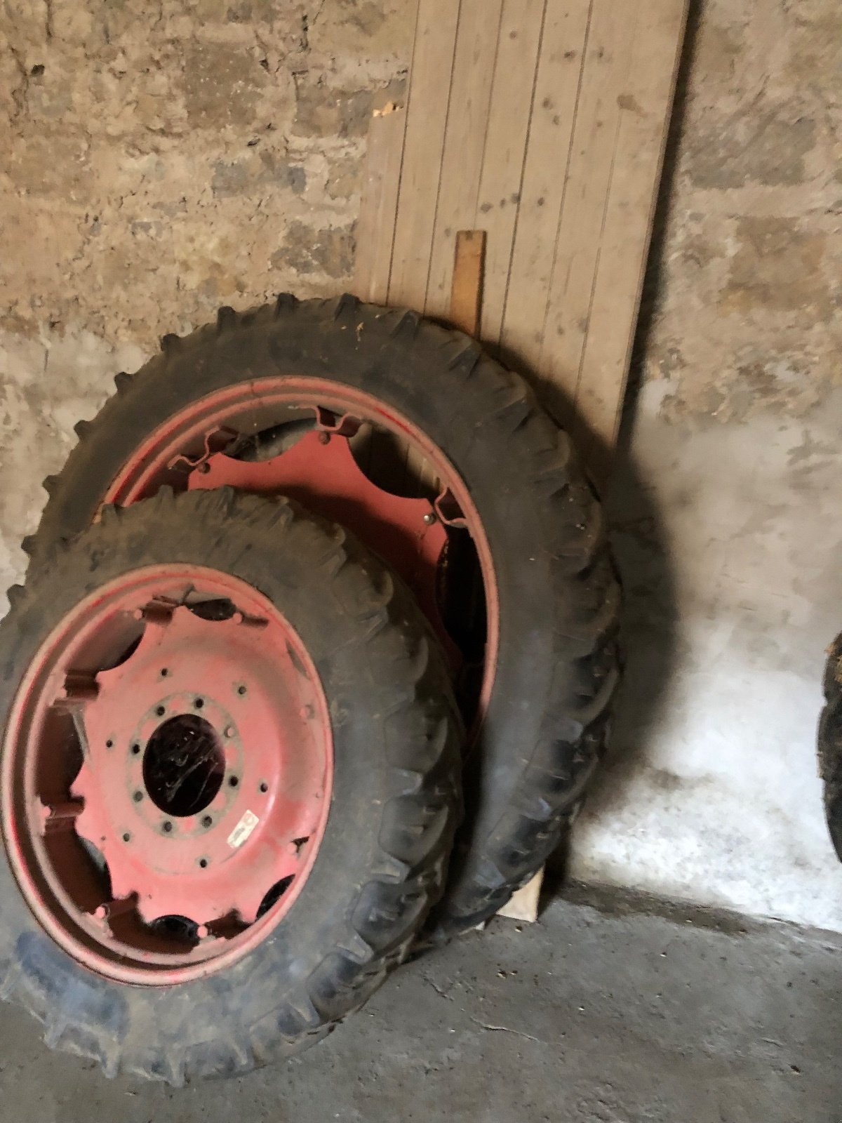 Rad типа Kleber 300/95 R46, Gebrauchtmaschine в Oberickelsheim (Фотография 1)