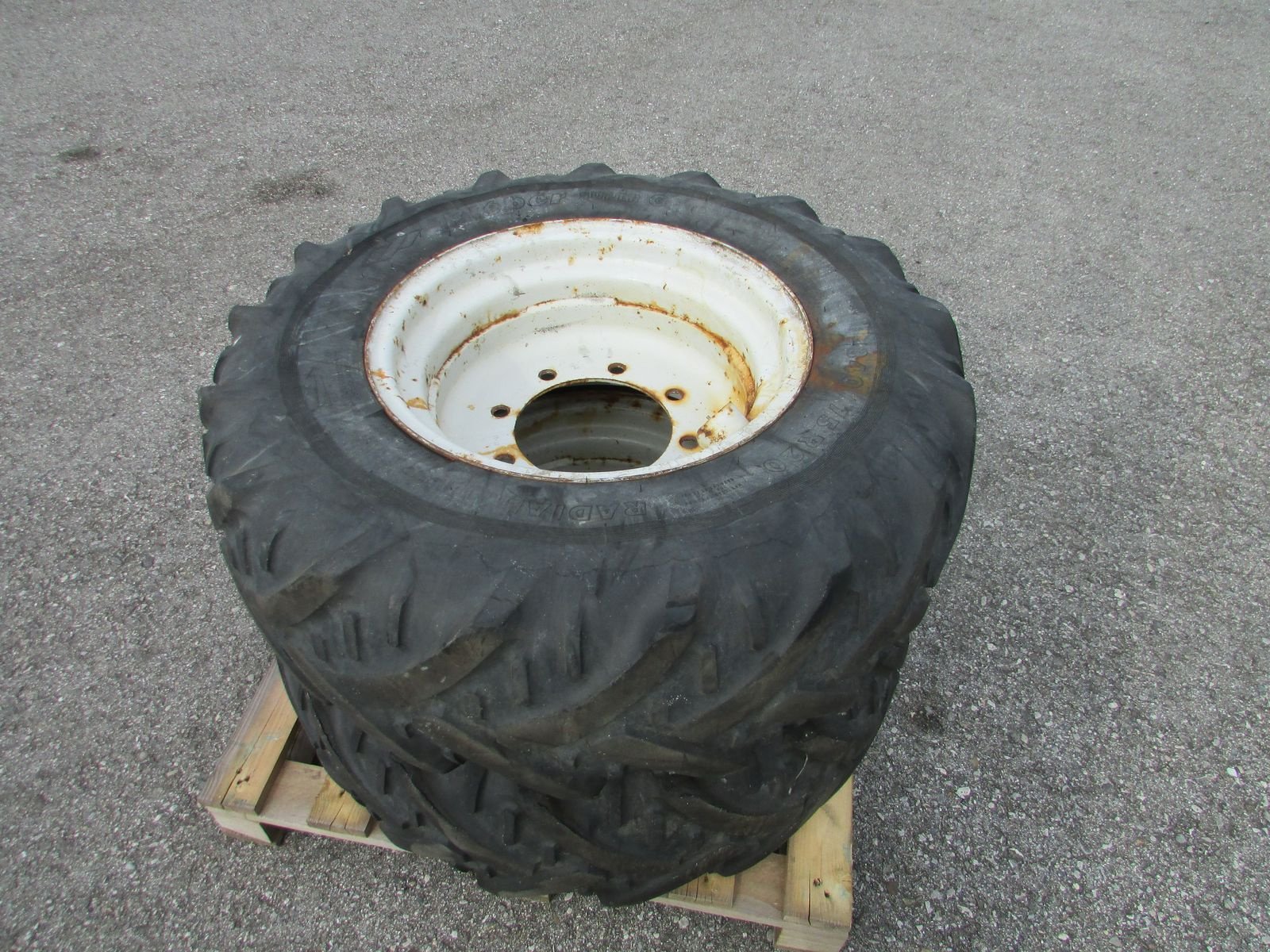 Rad от тип Kleber 340/75R20, Gebrauchtmaschine в Saxen (Снимка 2)