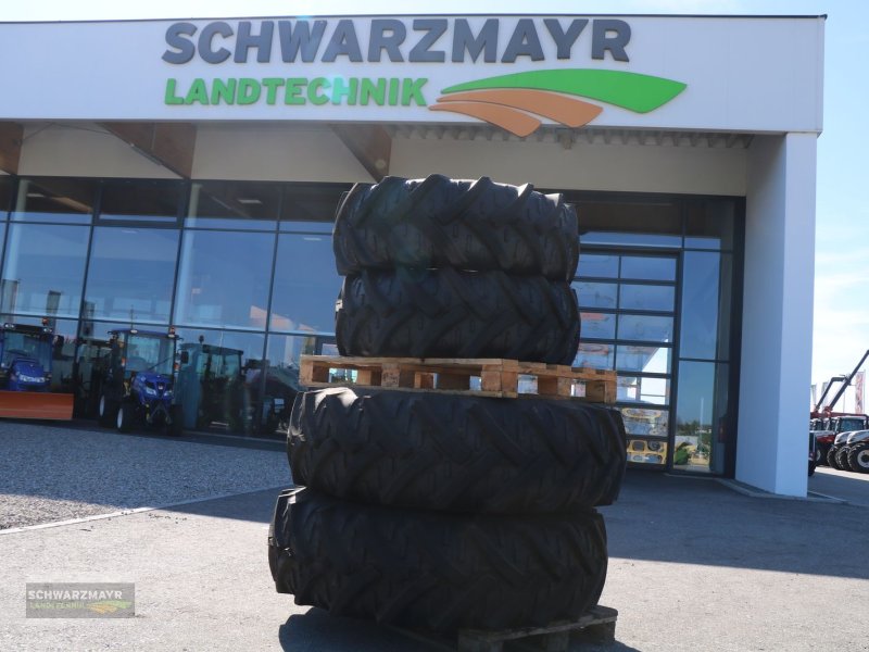 Rad des Typs Kleber Kleber 16.9R30+14.9R20, Neumaschine in Aurolzmünster (Bild 1)