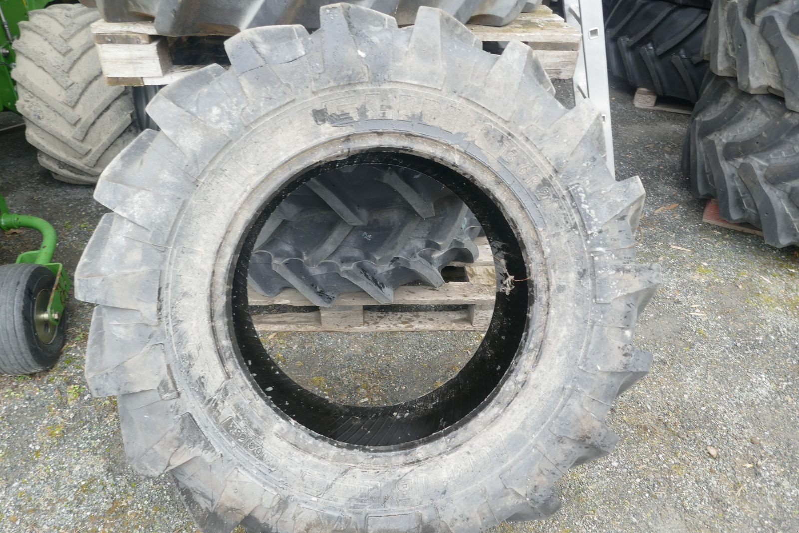 Rad Türe ait Michelin 13.6-24, Gebrauchtmaschine içinde Villach (resim 1)