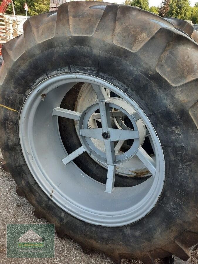 Rad des Typs Michelin 16.9R34, Gebrauchtmaschine in Perg (Bild 1)