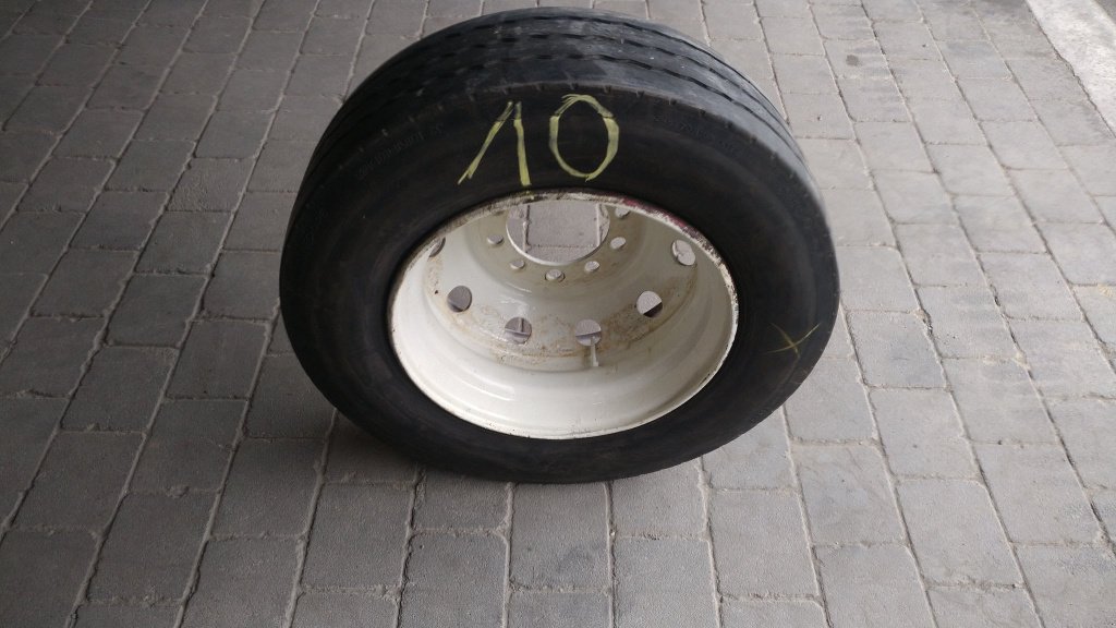 Rad des Typs Michelin 245/70 R 19.5 Tieflader Reifen mit Felge, Komplettrad, Gebrauchtmaschine in Großschönbrunn (Bild 2)