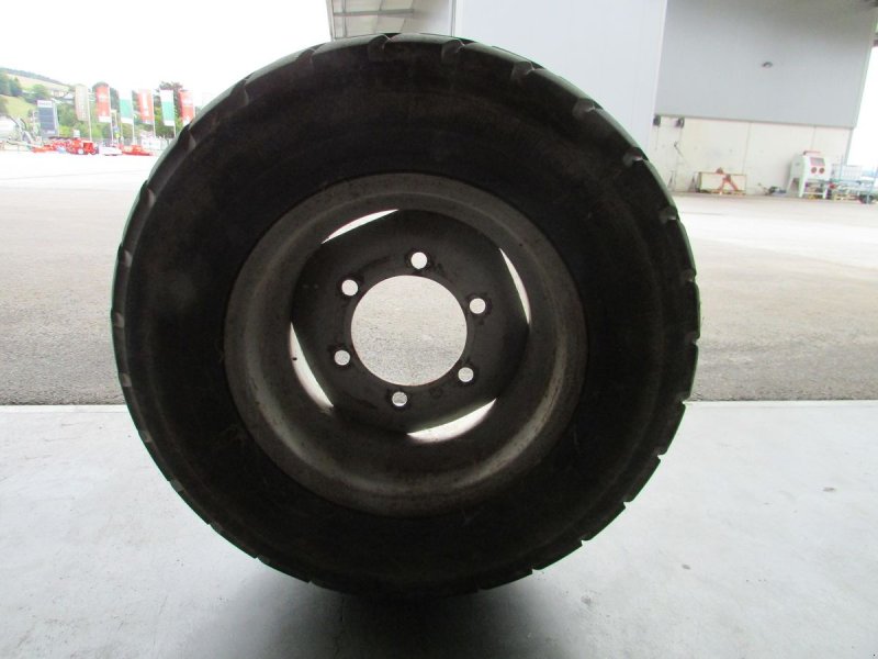 Rad des Typs Michelin 275/65R16, Gebrauchtmaschine in Saxen (Bild 1)