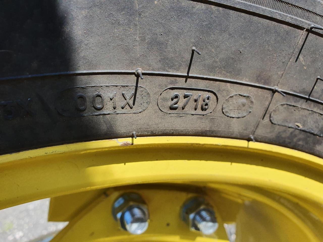 Rad of the type Michelin 380/70R24 x2, Neumaschine in Niederkirchen (Picture 10)