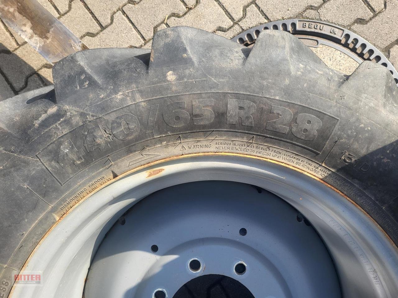 Rad del tipo Michelin 440/65 R28 & 540/65 R34, Gebrauchtmaschine In Zell a. H. (Immagine 4)