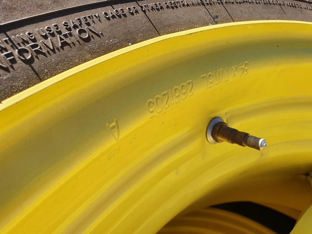 Rad des Typs Michelin 480/70R34 x2, Neumaschine in Niederkirchen (Bild 7)