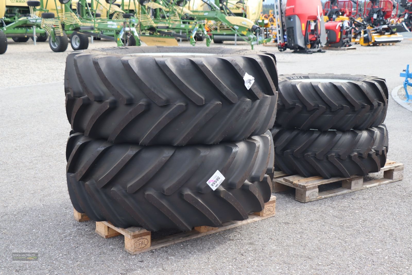 Rad of the type Michelin 540/65R28+380/75R20, Neumaschine in Gampern (Picture 3)