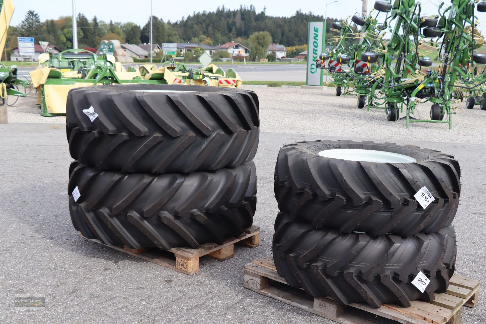 Rad of the type Michelin 540/65R28+380/75R20, Neumaschine in Gampern (Picture 2)